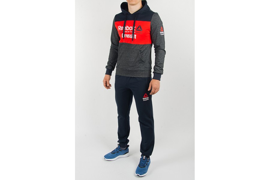 Спортивный костюм